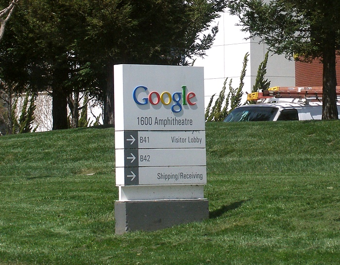 Google welcome sign via wikicommons