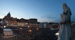 St Peter's Square packed with 100,000 people attending Pope Francis' Syria prayer vigil on September 7.